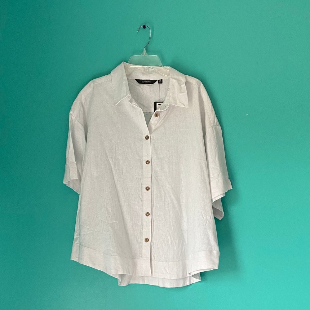Glassons white linen button up top